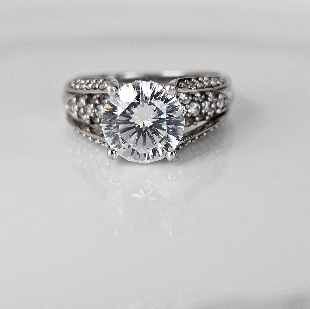 Victoria Wieck Diamond Simulant Sterling Silver Size 7.5! - Picture 2 of 6